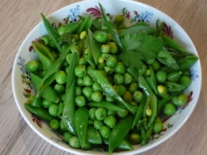 an image of a bowl of minted peas